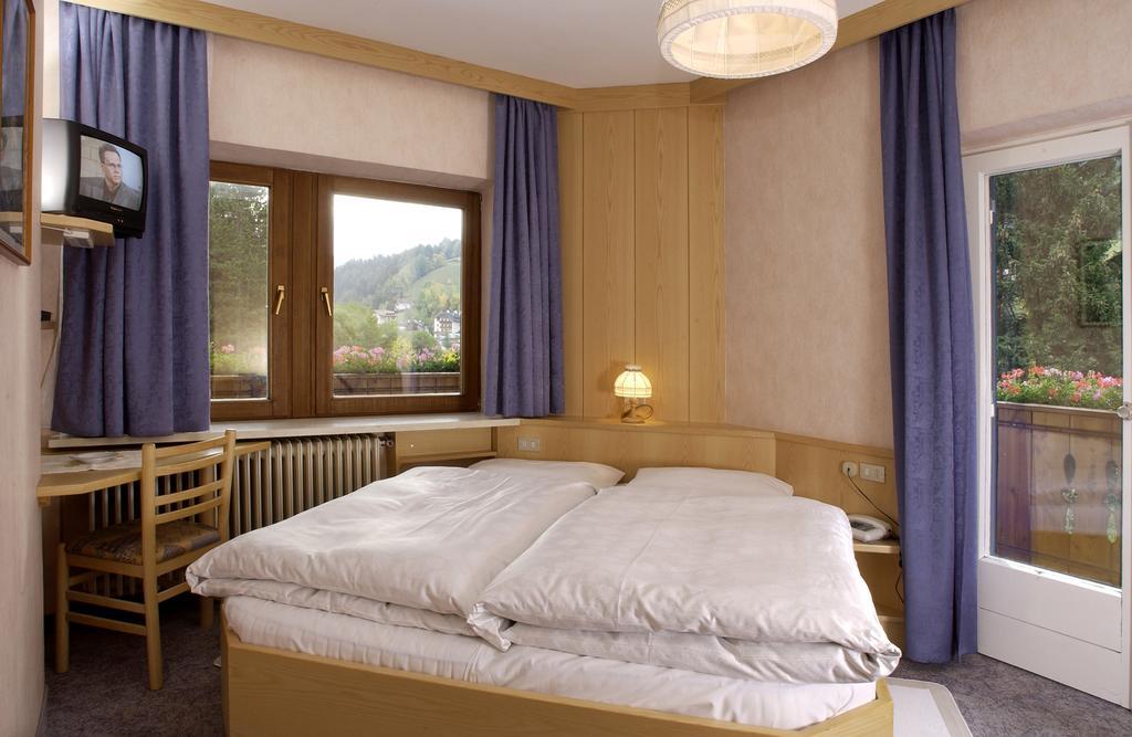 Garni-Hotel Pichler Ортизей Екстериор снимка